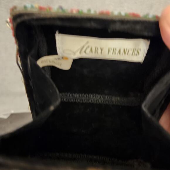 Mary Frances Beaded Small Shoulder Bag Flower Embellished‎ Clutch Chain Bag - Picture 5 of 16